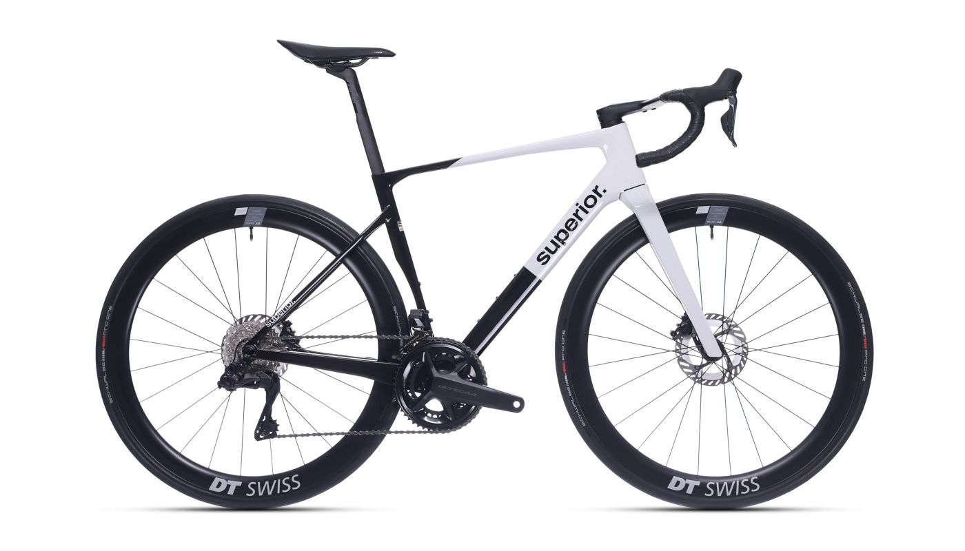 Superior XR 9.8 GF Gloss Carbon/Grey 2025 - 1 Superior XR 9.8 GF Gloss Carbon/Grey 2025 - 1