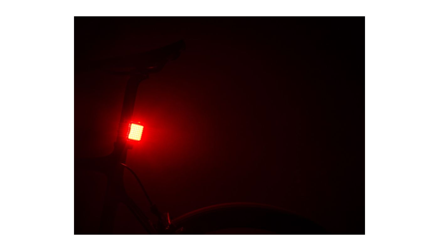 Světlo zadní Author V-Block360 USB CobLed 80 lm černá/červené-sklo - 3 Světlo zadní Author V-Block360 USB CobLed 80 lm černá/červené-sklo - 3