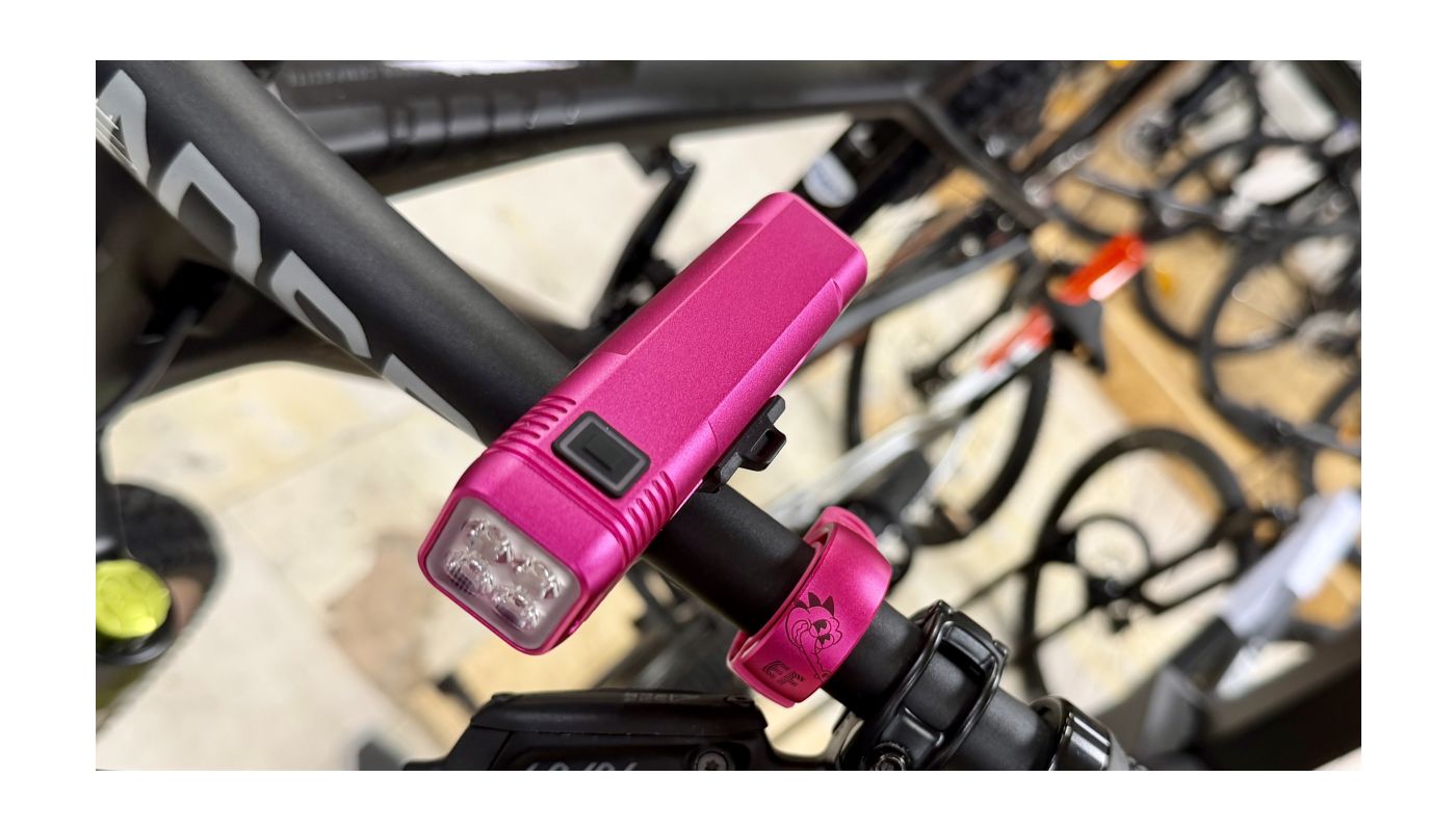 Přední světlo KNOG Blinder PRO 900 E.F. Limited - 8