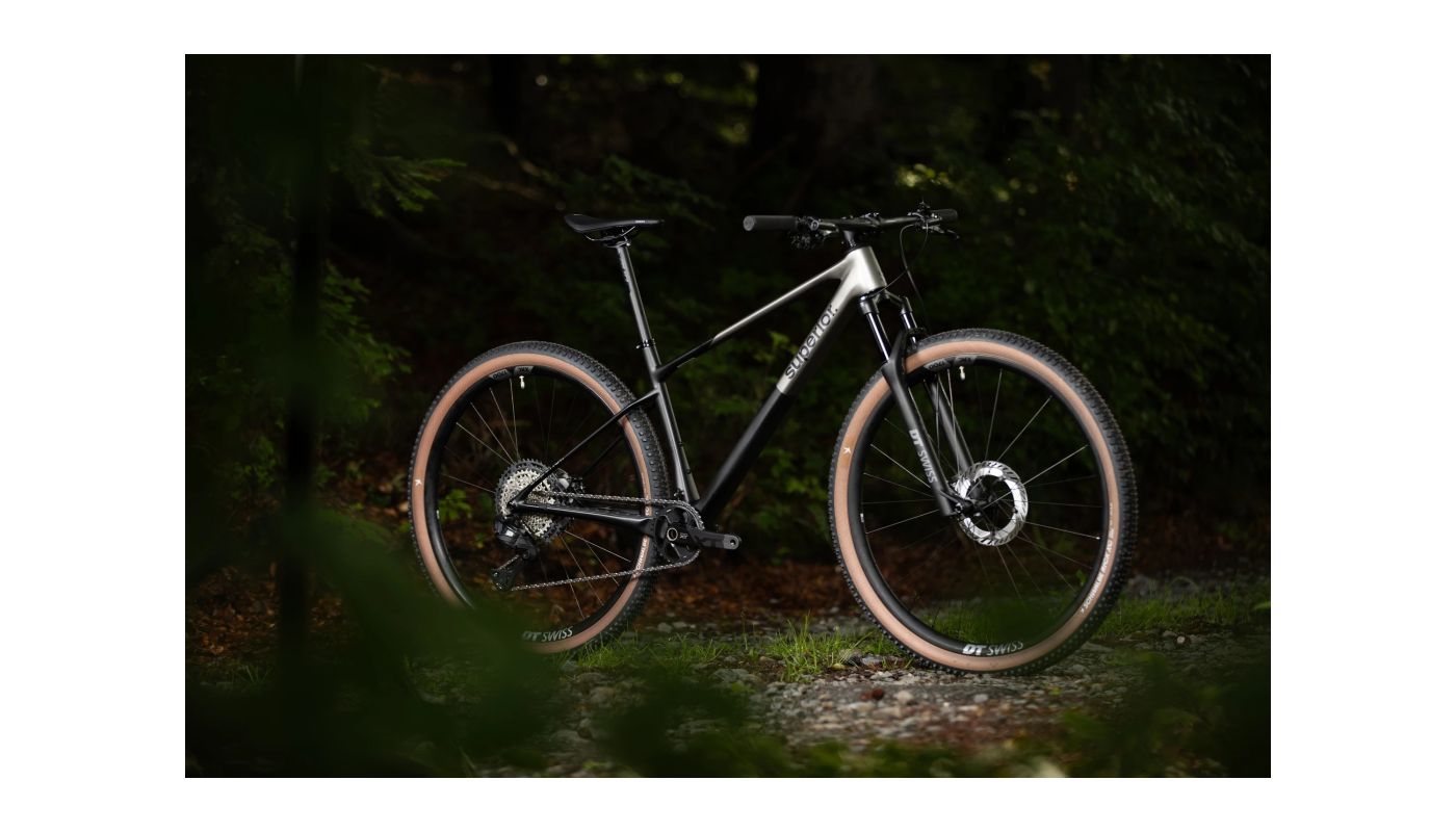 Superior XP 9.8 Matte Carbon / Dark Chrome 2026 - 3