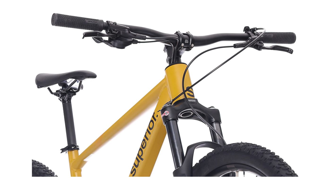 Superior XC 6.9 Gloss Yellow 2026 - 6