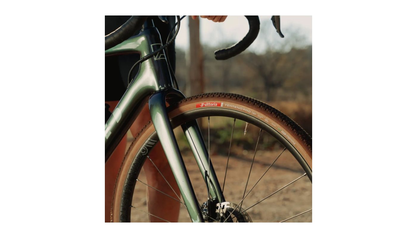 Plášť Vittoria Terreno Pro T50 Mixed 40-622 Gravel Race Natural Brown - 3