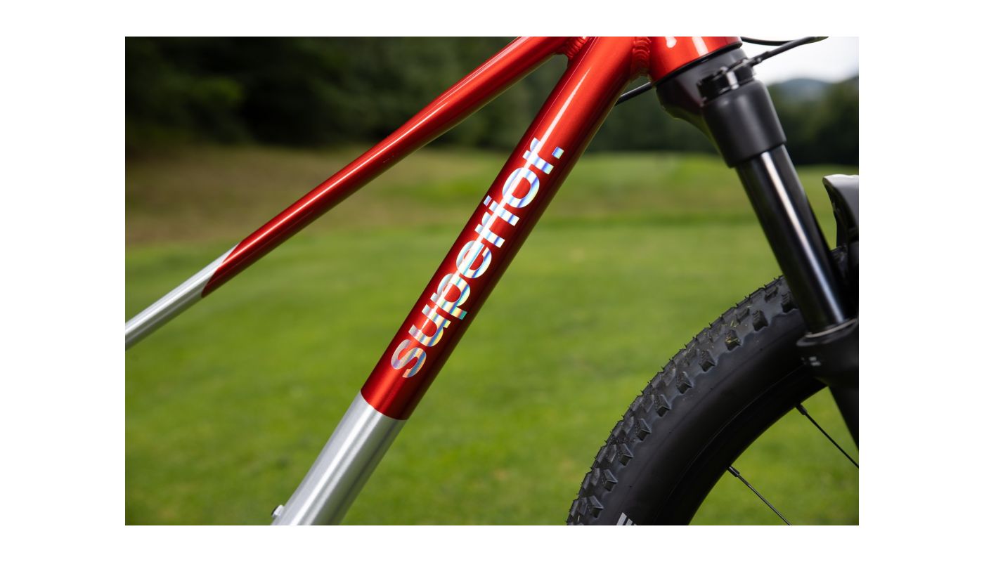 Superior TEAM 27.3 Gloss Brushed Alu / Red 2026 - 2