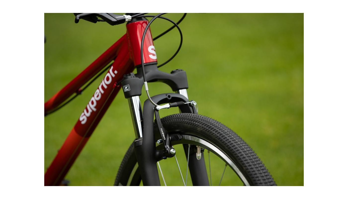 Superior RACER 24 Gloss Racing Red 2026 - 5