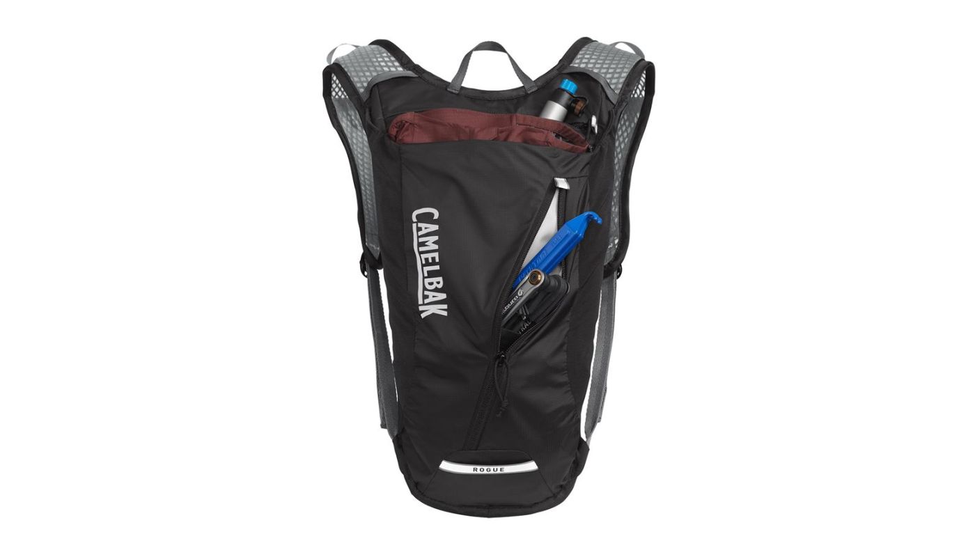 Batoh CAMELBAK Rogue Light 7 Black - 2