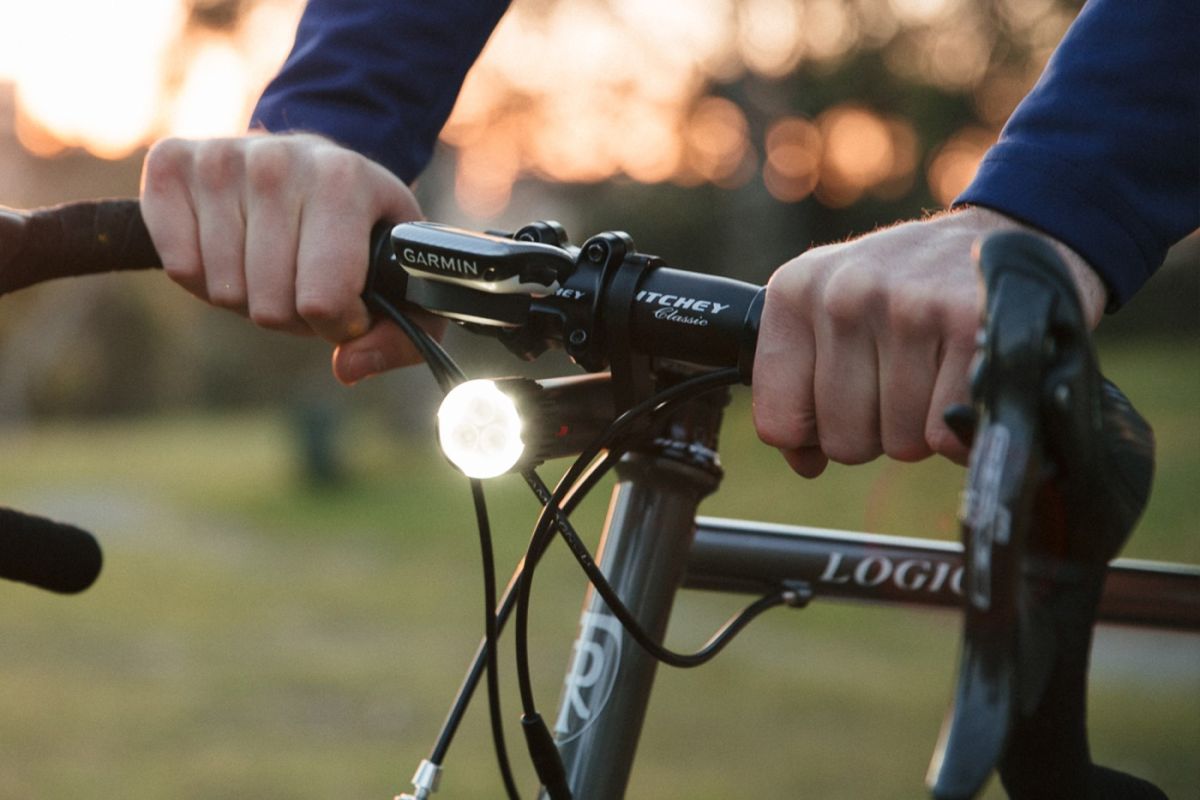 Držák předního světla KNOG PWR Side Mount 22,2–31,8 mm - 2