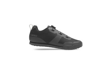 GIRO Tracker Black - 1