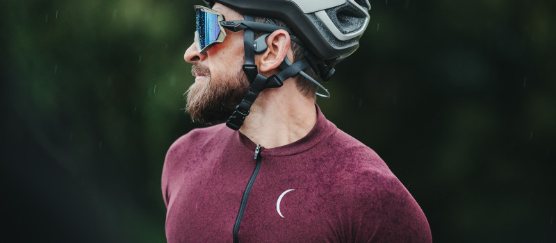 Bezpečnost především: Proč bychom neměli podceňovat helmy při jízdě na kole