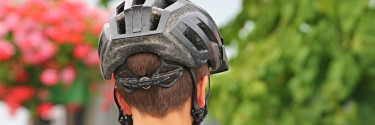 Proč používat cyklistickou přilbu a jak vybrat tu správnou?